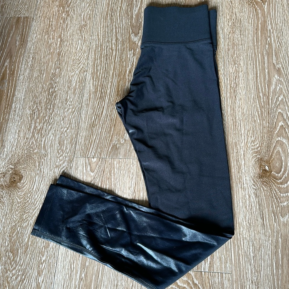 Carbon38 Takara liquid black metallic high waist leggings - size small